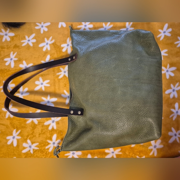 Portland Leather Large Zip Tote-Kiwi - Picture 2 of 8